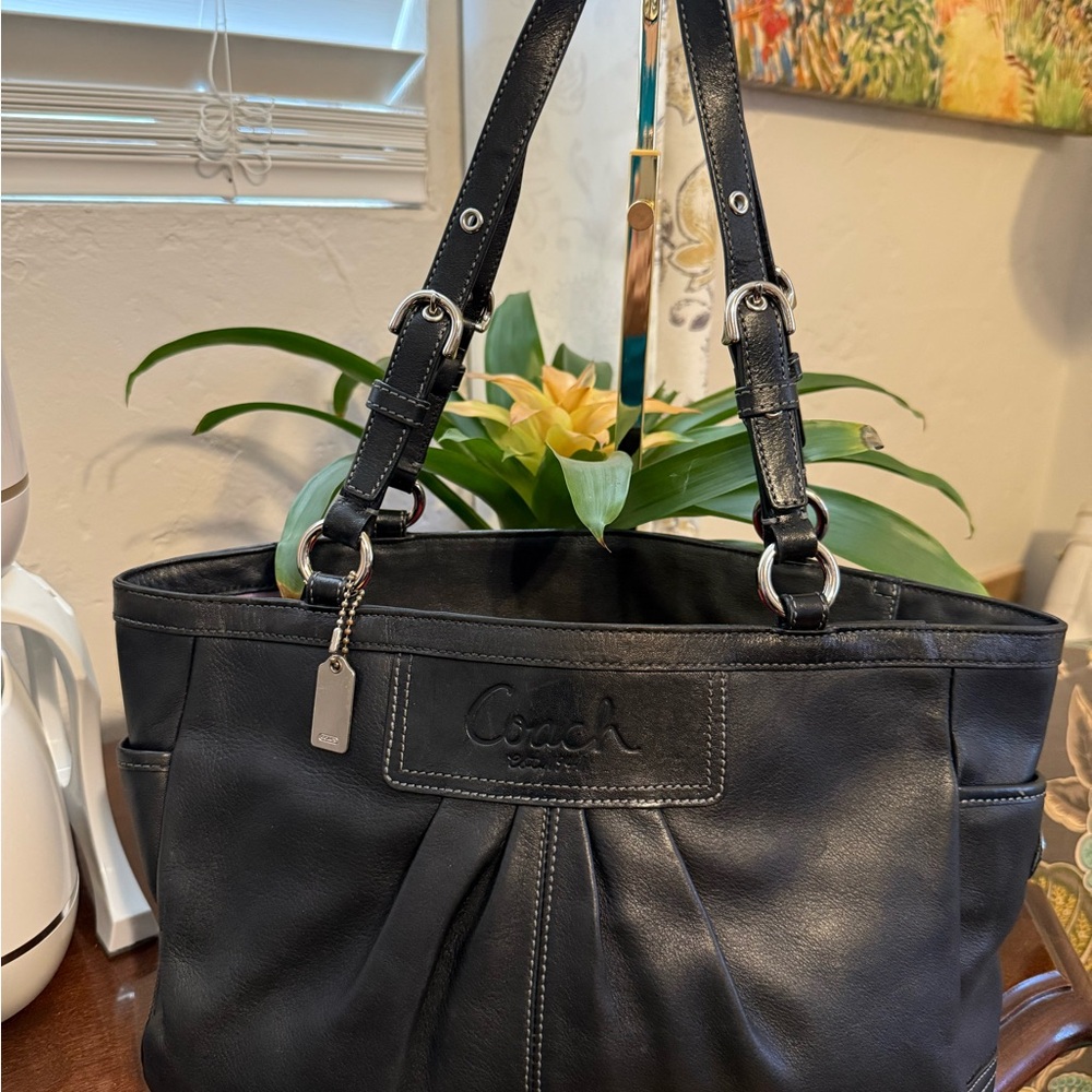 Coach Black Leather Tote with Double Strap and Logo Tag
